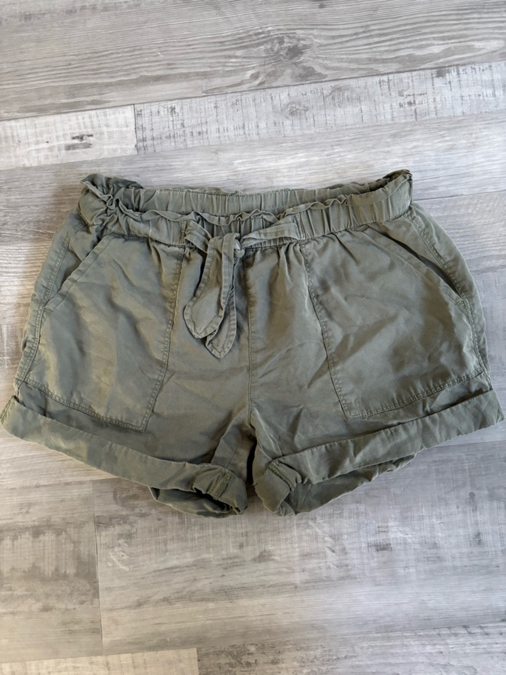 aerie Olive Drawstring Rolled-Hem Women's Shorts